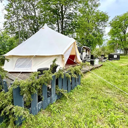 Muhu Leeni Glamping Kuivastu