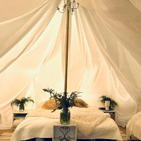 Muhu Leeni Glamping Kuivastu